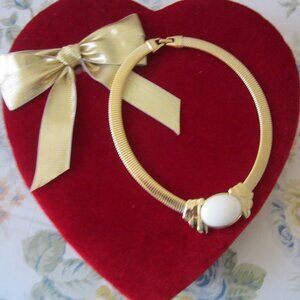 Vintage Trifari Cobra Choker Necklace with Resin Cabochon